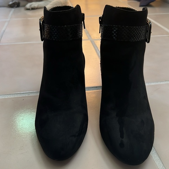 Karen Scott Black Booties 8.5W - Picture 2 of 4